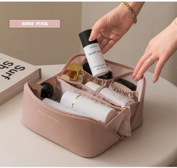 Extendable makeup bag, beauty organizer, travel-friendly makeup bag, stylish cosmetic storage, compact beauty bag