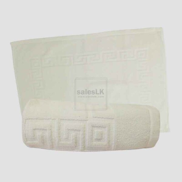Soft, non-slip cotton bath mat. Rs.1300 + Rs.400 COD. Fast-drying, machine-washable, islandwide delivery. Perfect for Sri Lankan homes & hotels.